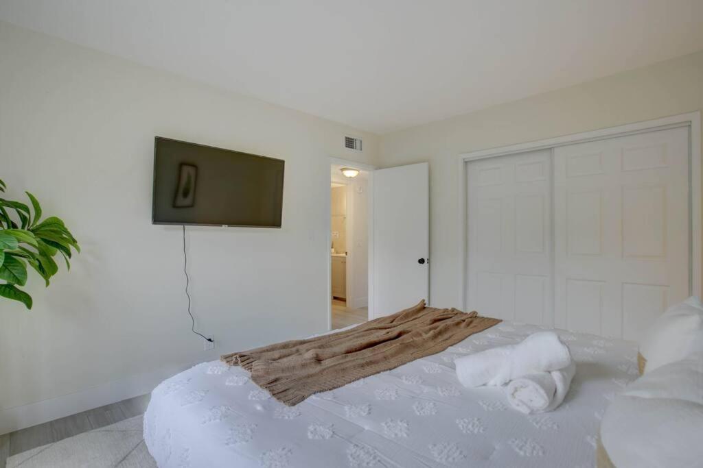 2Br Cozy Fll Retreat! Lejlighed Fort Lauderdale Eksteriør billede